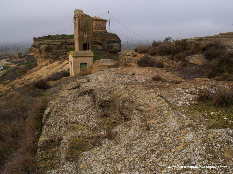 FONDOS DE HABITACIN EN ROCA PRXIMA AL TEMPLO